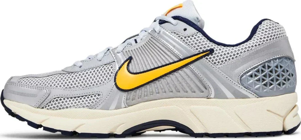  Air Zoom Vomero 5 Shoes