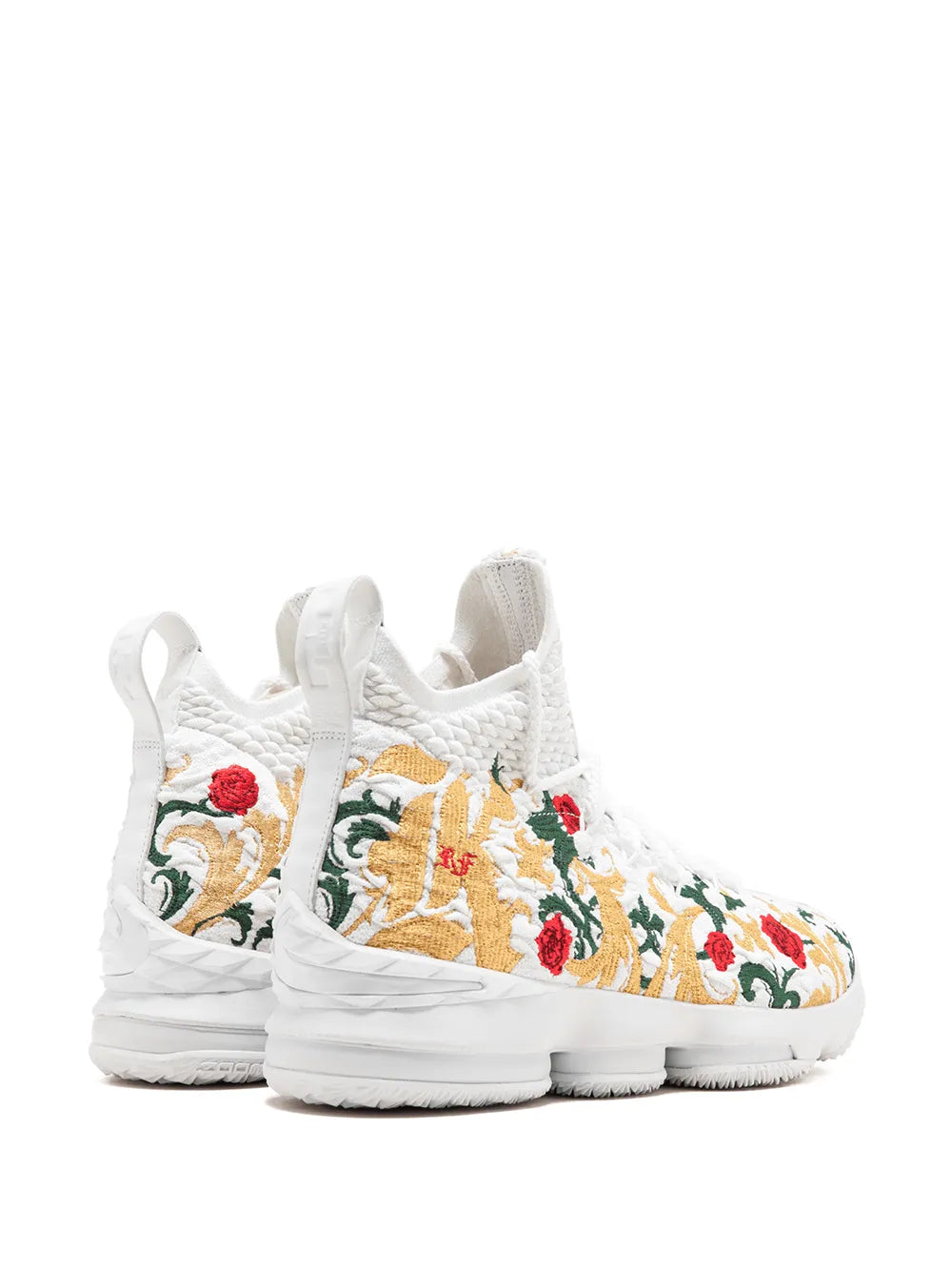 Lebron 15 Perf Sneakers