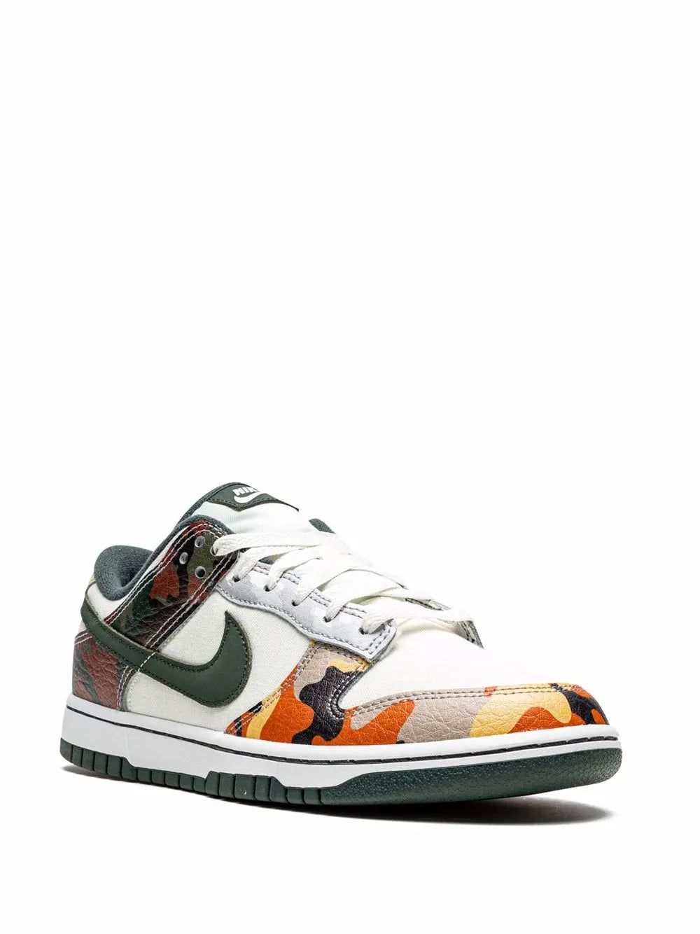 Dunk Low Se Multi-Camo Sneakers