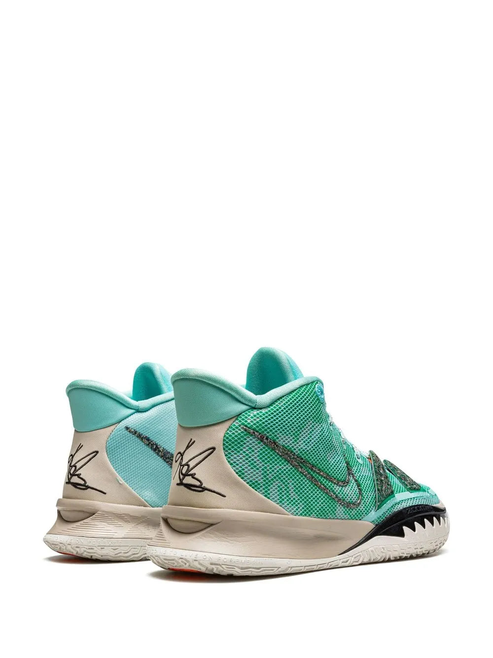 Kyrie 7 Copa Sneakers