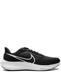 Air Zoom Pegasus 39 Black/White Sneakers