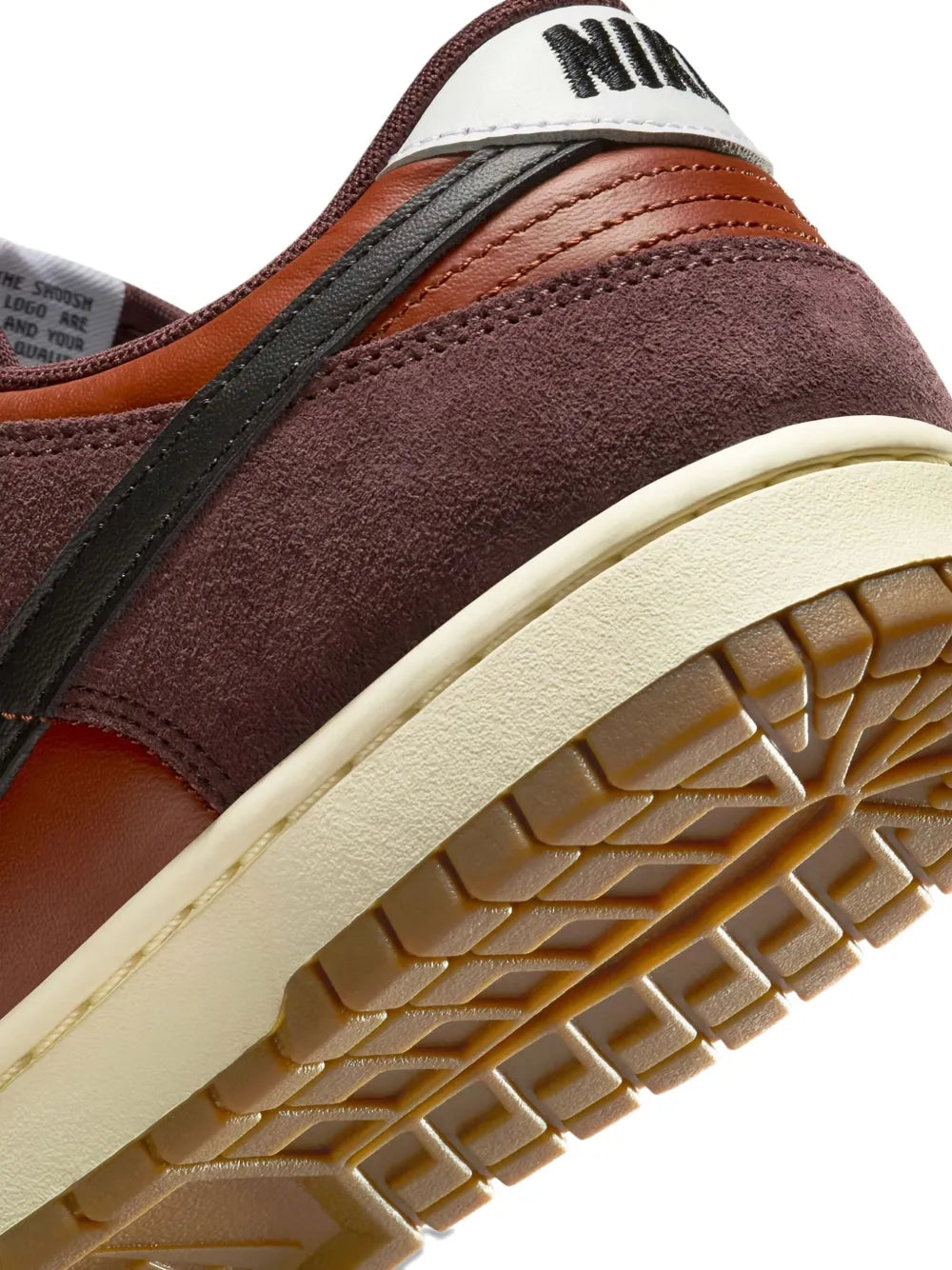 Dunk Low Retro Se Leather Sneakers
