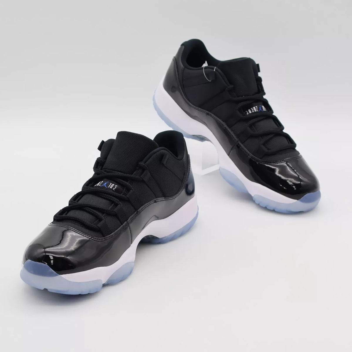  Jordan Men's 11 Low Space Jam