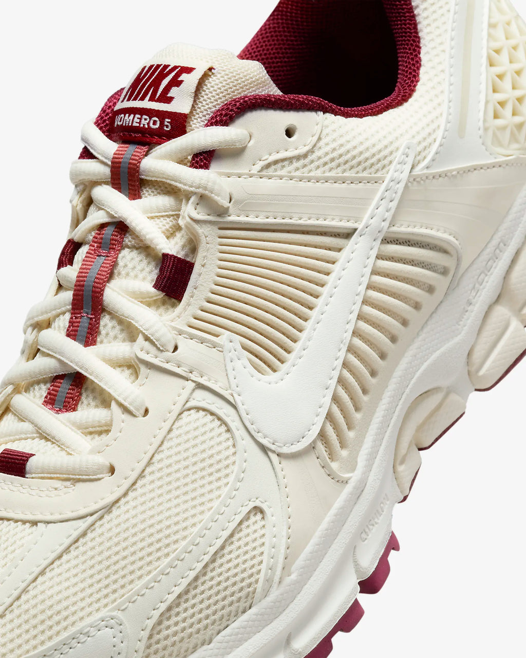  Air Zoom Vomero 5 Shoes