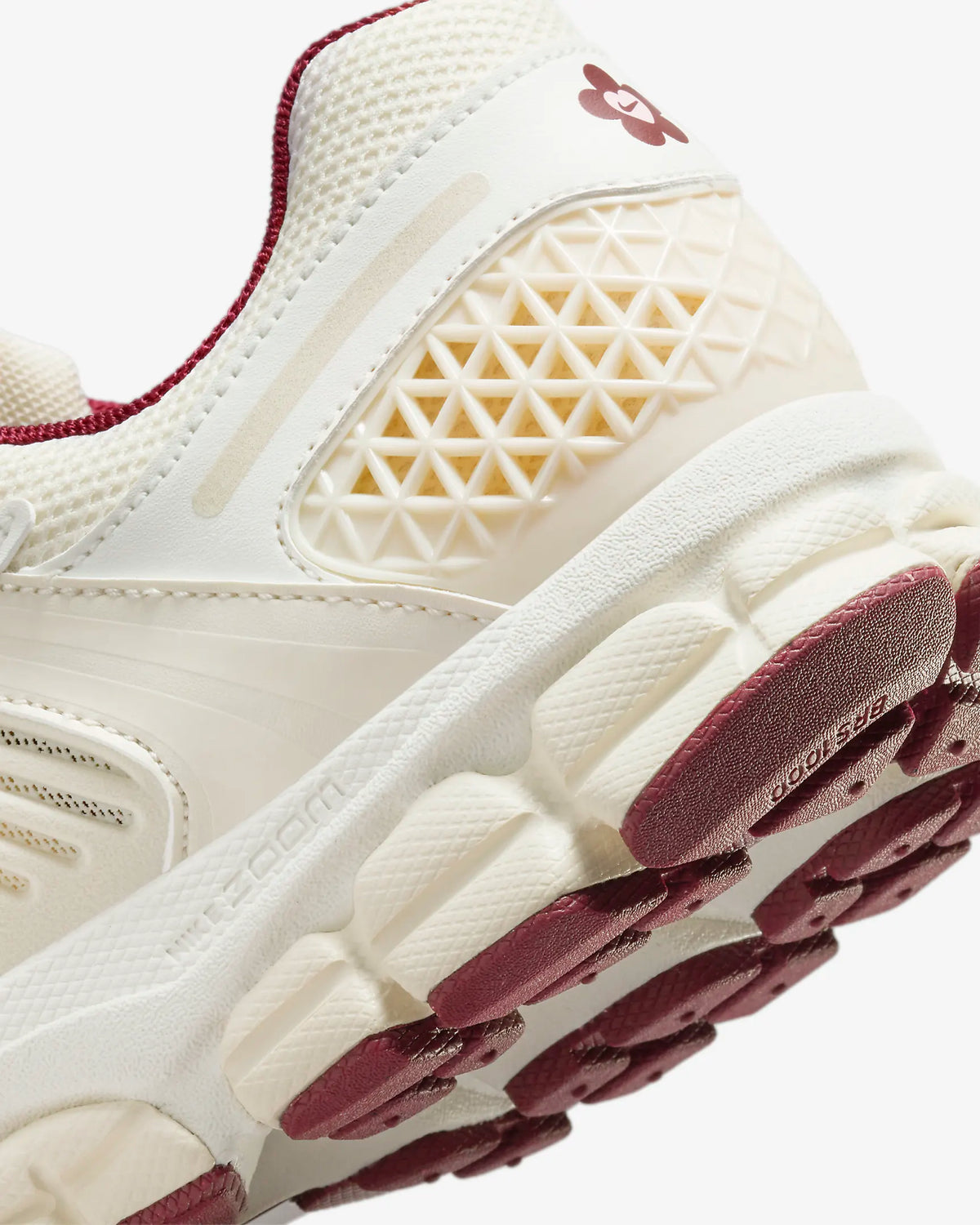  Air Zoom Vomero 5 Shoes